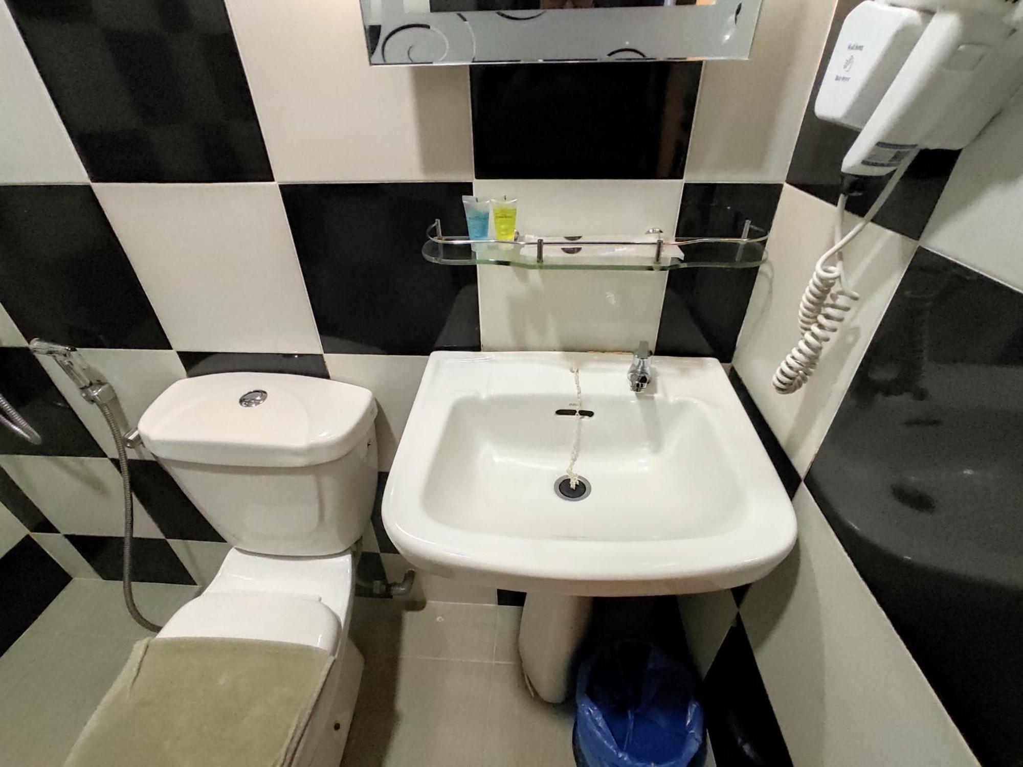 Tambun Warm Hotel Ипох Экстерьер фото